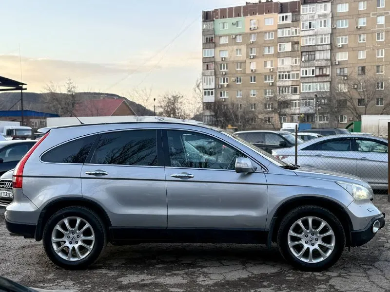 Honda cr-v год выпуска:2009 пробег:230000км 2.4 коробка автомат полный привод. ! полностью обслуженый автомобиль. без вложений. коробка и мотор работают отлично. кузов без гнили и следов коррозии. переоформление без проблем! техосмотр пройден цена: 1.070🍋 торг! осмотр: г. донецк +79495312545 📲 tg: @bog_smalko 📞 звоните: +7(949)5312545 - фотография - 4