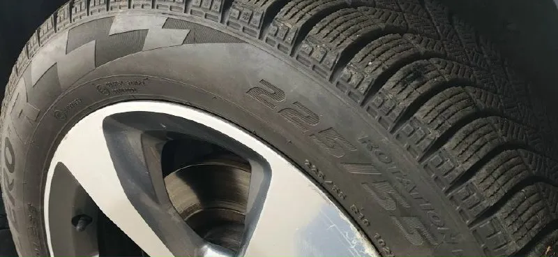 Владелец по птс, jeep cherokee 2019 года выпуска. по вину 2020 год. двигатель 2.4 л, автоматическая коробка передач. пробег 93 000 км. машина американской сборки (us-spec), комплектация limited. привод передний. цвет кузова белый перламут основные опции: - кожаный салон - панорамная крыша - бесключевой доступ - датчики слепых зон - esp - abs автомобиль обслуживался регулярно. в хорошем состоянии, без крупных косметических дефектов. возможна проверка на вашем диагностическом оборудовании. ничего делать не нужно, сел и поехал. vin: 1c4pjllb7ld535981 цена 2.2🍋 торг уместен у капота г. донецк +79494137123 📞 звоните: +7(949)4137123 - фотография - 6