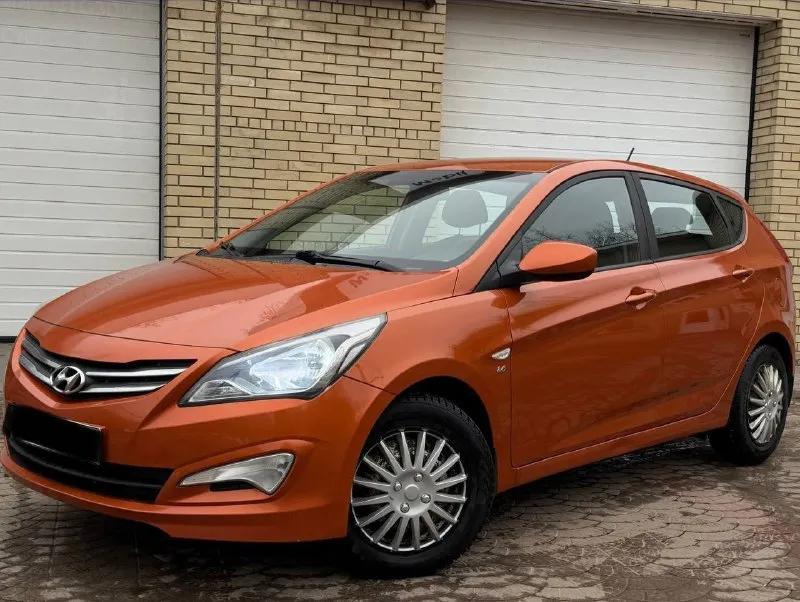 Продам hyundai solaris рестайлинг 2017 года пробег 160.000 родной, готов на любые проверки ! 1.6 механика состояния нового автомобиля гаражная хранение без дтп в родном окрасе за машиной ухаживали, салон чистый не прокурен, каждые 6-7 тысяч проходила полное обслуживания за состояния авто не стыдно в комплектация есть все для удобства 4 стеклоподъемника, кондиционер, подогрев сидений, подогрев стекол, парктроники, полный мульти руль, сигнализация цена 880 000 торг +79496001893 +79490278604 - фотография - 2