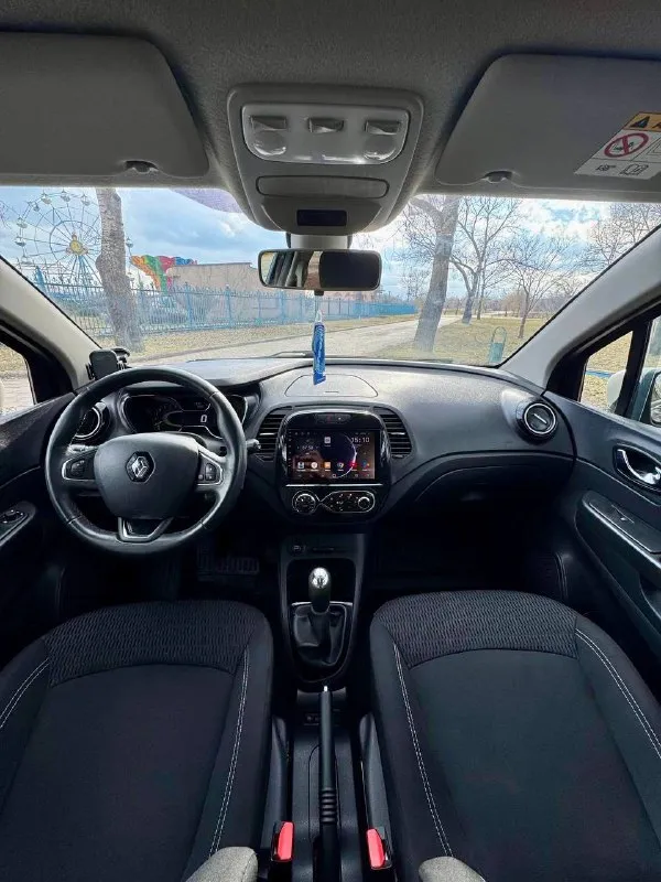 🇫🇷 renault kaptur 💰цена: 1 300 000р 🏢город: мариуполь 📅год выпуска: 2016 🧾пробег: 115 357км. ⚙️двигатель: 1.6 ⛽топливо: бензин ⚙️кпп: механика 📞 телефон: +7-949-727-41-51 +7-989-263-55-56 +7-949-551-91-52 💾 описание: kaptur — это баланс сти. .. i class="emoji" style="background-image:url('//telegram. org/img/emoji/40/e29c85.png')">✅ все стекла включая лобовое заводские ✅ красивый комбинированный цвет кузова шикарная комплектация 👍: ❄️/🔥 бесключевой доступ, сигнализация с опцией автозапуска, климат контроль, подогрев сидений, кожаный мульти-руль, полный электропакет, андройд магнитола с камерой заднего вида, птф, abs, airbag, гур, дхо, круиз контроль, оригинальные литые диски на новой летней резине. ➕автомобиль с пройденным техническим осмотром и готов к переоформлению. улица шевченко 2️⃣6️⃣9️⃣ - фотография - 8