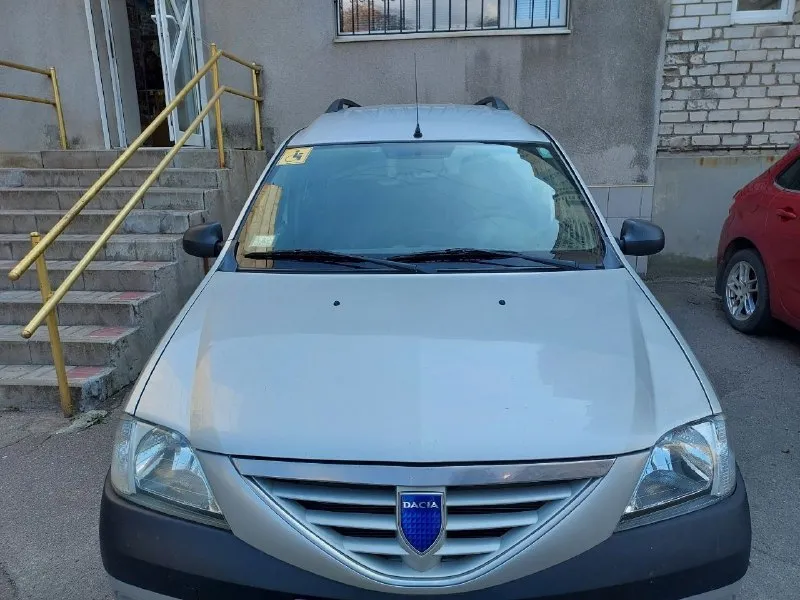 Дача логан универсал, 2008 года, куплена в автосалоне, один владелец, мотор 1.6, бензин, 5 мест, пробег 148 тысяч км, масло в двигателе менялось каждые 7 тысяч км, технически исправна, есть небольшие ньюансы по косметике. сиденья в чехлах с дня покупки. цена 580000 руб. донецк ленинский район +79493608837 📞 звоните: +7(949)3608837 - фотография - 3