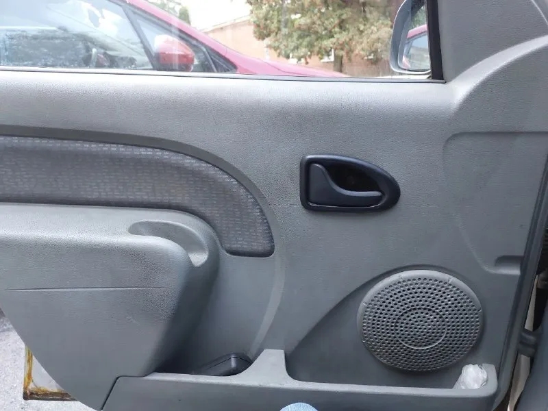 Дача логан универсал, 2008 года, куплена в автосалоне, один владелец, мотор 1.6, бензин, 5 мест, пробег 148 тысяч км, масло в двигателе менялось каждые 7 тысяч км, технически исправна, есть небольшие ньюансы по косметике. сиденья в чехлах с дня покупки. цена 580000 руб. донецк ленинский район +79493608837 📞 звоните: +7(949)3608837 - фотография - 6