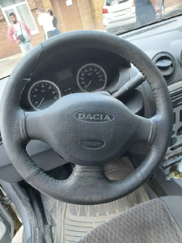 Дача логан универсал, 2008 года, куплена в автосалоне, один владелец, мотор 1.6, бензин, 5 мест, пробег 148 тысяч км, масло в двигателе менялось каждые 7 тысяч км, технически исправна, есть небольшие ньюансы по косметике. сиденья в чехлах с дня покупки. цена 580000 руб. донецк ленинский район +79493608837 📞 звоните: +7(949)3608837 - фотография - 8