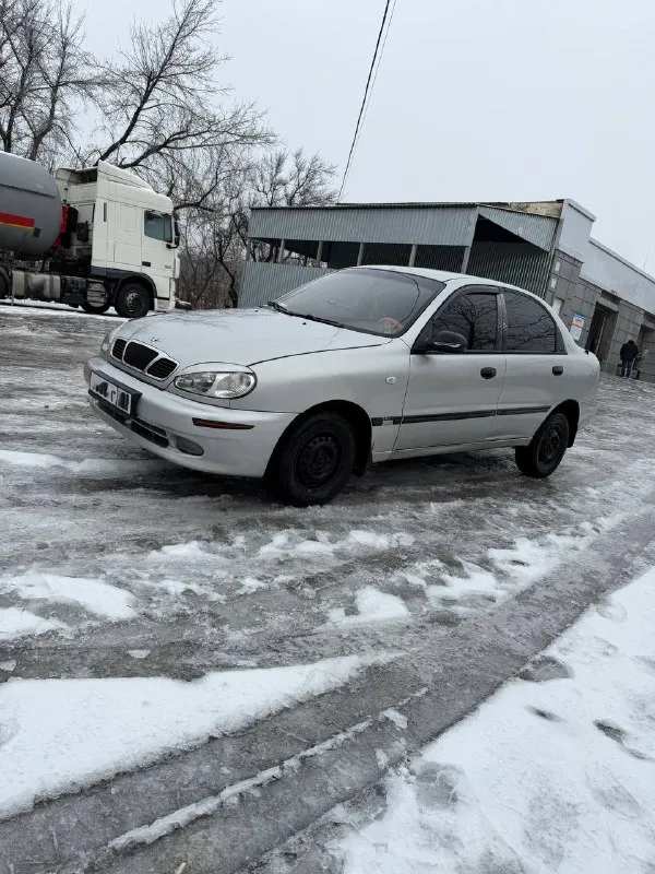 Марка автомобиля: daewoo сенс год выпуска: 2002 пробег: 220000 км объем двигателя: 1.3 описание: два владельца по птс, в такси не была, дтп не было, покупалась для личного пользования как первая машина, мягкая подвеска, гаражное хранение, есть записи обслуживания, едет бодро не смотря на объем двигателя, резвая миниатюрная машинка, не прокуренный салон, , дно целое, планшет стоит поддерживает carplay и блютуз, колонки стоят, акустика хорошая, центральный замок, свет хороший, туманки светят, плохого сказать ничего не могу, не подводила, есть записи обслуживания( предоставить могу) цена: 350000 номер телефона: +79498673103 город: донецк макеевка продавец: lesya19014 предложить пост | мы в вк | реклама 📞 звоните: +7(949)8673103 - фотография - 2
