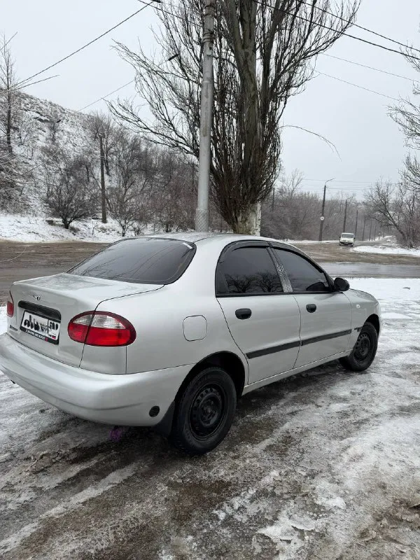 Марка автомобиля: daewoo сенс год выпуска: 2002 пробег: 220000 км объем двигателя: 1.3 описание: два владельца по птс, в такси не была, дтп не было, покупалась для личного пользования как первая машина, мягкая подвеска, гаражное хранение, есть записи обслуживания, едет бодро не смотря на объем двигателя, резвая миниатюрная машинка, не прокуренный салон, , дно целое, планшет стоит поддерживает carplay и блютуз, колонки стоят, акустика хорошая, центральный замок, свет хороший, туманки светят, плохого сказать ничего не могу, не подводила, есть записи обслуживания( предоставить могу) цена: 350000 номер телефона: +79498673103 город: донецк макеевка продавец: lesya19014 предложить пост | мы в вк | реклама 📞 звоните: +7(949)8673103 - фотография - 3