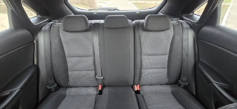 Продам хюндай i30 2014 года. машина в отличном сострянии. один хозяин по птс механика (шестиступенчатая) родной пробег 126 тыс. зеленая автотека. комплектация: 4 стеклоподъемника ▫️подогрев сидений ▫️парктоник ▫️мульти руль ▫️ксенон ▫️датчики света ▫️абс ▫️сервисная книжка звонмте спрашивайте торг. цена: 930.000₽ тел +79494999745 - фотография - 10