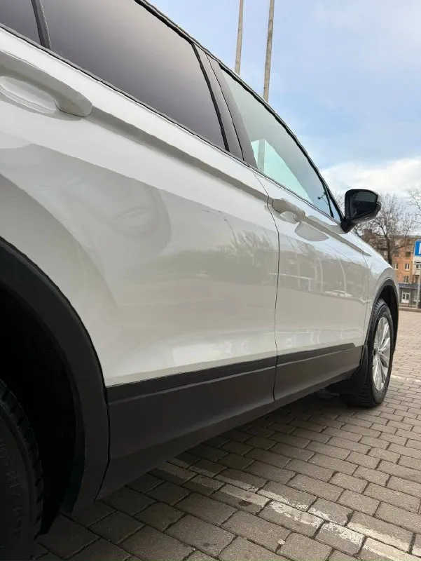 Volkswagen тигуан 2017г я собственник, второй по счету, птс оригинал. срочная продажа. хорошая комплектация, родной окрас. трехзонный климат, подвороты фар, подогрев 4 сидений и руля, ассистенты и тд. техосмотр пройден. родной пробег 180 тыс. обслужена. цена на неделю 1.540 000 авто оценка 1.9 автотека без выплат, такси и прочего. +79493404685 📞 звоните: +7(949)3404685 - фотография - 6