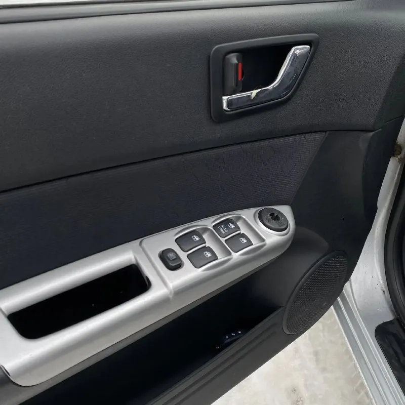 Продам! hyundai getz. 2009 года. двигатель 1.4. коробка автомат. пробег 133000. машина в хорошем техническом и внешнем состоянии. двигатель работает ровно, масло не берет совсем! коробка штатно, без пинков и дёргания!кузов без рыжья и подобного! масло, фильтра, ремни заменены! без дтп, все стекла родные! кондиционер, электростеклоподъемники 4 шт. , гур, подогревы сидений, abs. юридически чист, переоформление в мрео. цена 585 г. докучаевск +79493512567 📲 tg: петр мелихов 📞 звоните: +7(949)3512567 - фотография - 8