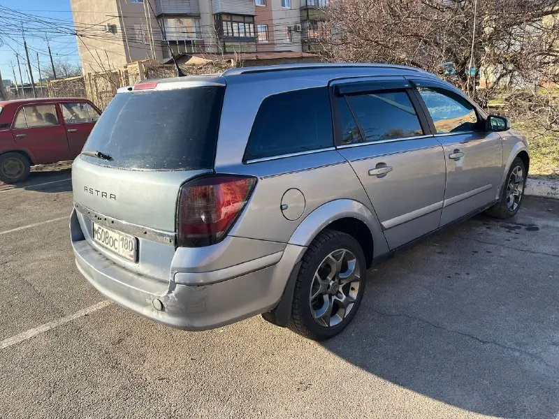 ‎продам. opel астра н универсал. полная комплектация, в хорошем состоянии. авто 2006 г. в.пробег 247тыс. двигатель 1.8-140 л. с, без нареканий. коробка-механика, не хрустит, не выбивает. новая зимняя резина. с документами порядок, переоформляется, местный учет. вопросы по телефону. ‎ ‎цена🎁470т. р. торг есть. ‎рассмотрю обмен. ‎+79498485803. ‎ 📲 tg: андрей 📞 звоните: +7(949)8485803 - фотография - 4