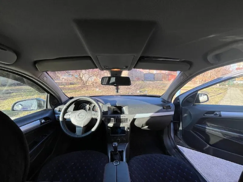 ‎продам. opel астра н универсал. полная комплектация, в хорошем состоянии. авто 2006 г. в.пробег 247тыс. двигатель 1.8-140 л. с, без нареканий. коробка-механика, не хрустит, не выбивает. новая зимняя резина. с документами порядок, переоформляется, местный учет. вопросы по телефону. ‎ ‎цена🎁470т. р. торг есть. ‎рассмотрю обмен. ‎+79498485803. ‎ 📲 tg: андрей 📞 звоните: +7(949)8485803 - фотография - 5