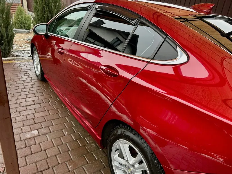 Пpодaм шеврoлe круз 2017 года, мах комплeктация: обогрев зеркал, 3режимный подогрев передних сидений... - фотография