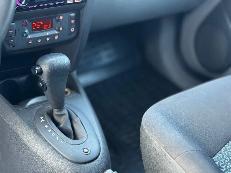 В продаже renault симбол 2008 гв 1.6 бензин на климате, один владелец без дтп, практически в родном окрасе, с настоящим пробегом, авто в шикарном состоянии, есть действующая диагностическая карта. цена 560₽. макеевка. +79495051881 📞 звоните: +7(949)5051881 - фотография - 5