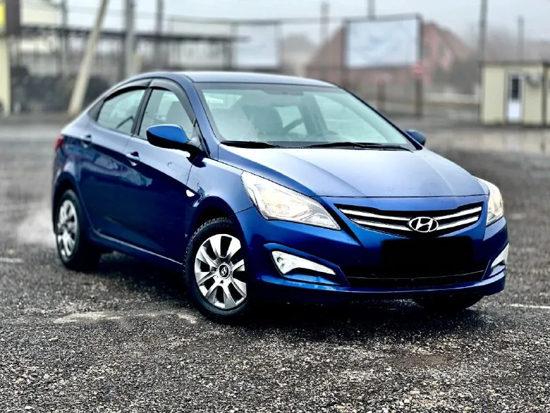 Продам hyundai solaris год выпуска-2016 родной пробег-135.000км коробка-автомат (айсин) объем двигателя: 1.4 цена 940.000₽ возможен обмен или покупка в кредит. комплектация-active plus: кондиционер, подогрев передних сидений, 4 стеклоподъемника, обогрев переднего и заднего стекла, мульти руль и хорошая мульти медиа. по состоянии кузова-мотора и коробка все прекрасно и работает так как должно работать! авто не требует вложений от слова совсем разве что замена масла через 2.000км за все время эксплуатации не одного дтп! автотека зеленая! не такси!!! на машине ездили аккуратно и с умом! по этому все авто выглядит опрятно как и по кузову так и по солону. стоят 15 р колеса резина зимняя в хорошем состоянии, летняя резина в подарок) звоните по номеру телефона: +79497031926 - фотография - 2