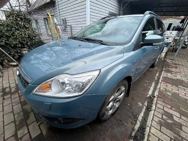 Ford focus 2009 год выпуска 1.8 бензин механическая коробка передач пробег 252000 км двух зонный климат контроль мультируль подогревы передних сидений, зеркал и лобового стекла омыватель фар круиз контроль бортовой компьютер авто в 2022 году привезено из европы, за это время проехало 5000 км технически обслужен кузов без дтп продажа от собственника цена 750000₽ торг уместен все вопросы и подробности по телефону +79493550749 - фотография - 2