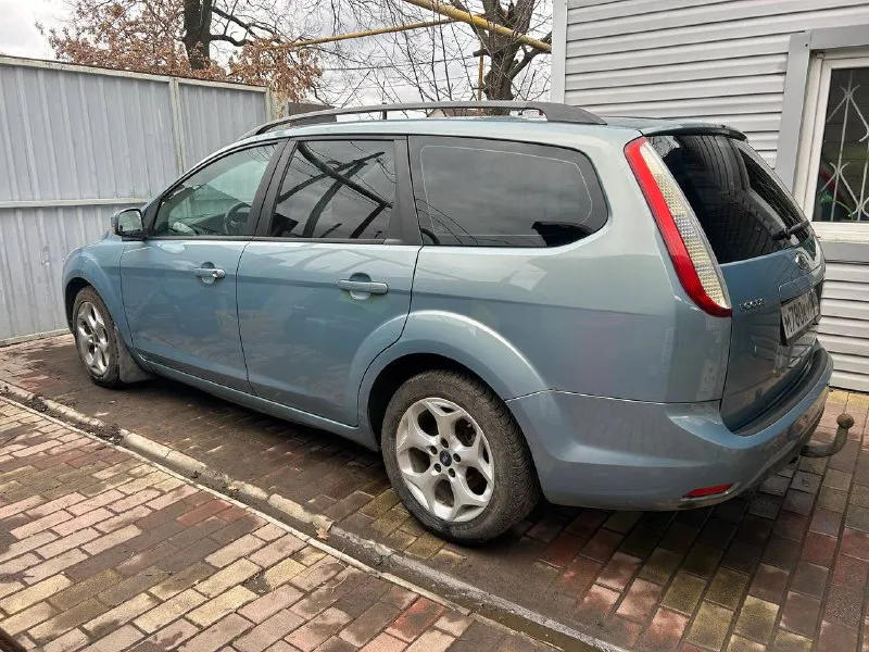 Ford focus 2009 год выпуска 1.8 бензин механическая коробка передач пробег 252000 км двух зонный климат контроль мультируль подогревы передних сидений, зеркал и лобового стекла омыватель фар круиз контроль бортовой компьютер авто в 2022 году привезено из европы, за это время проехало 5000 км технически обслужен кузов без дтп продажа от собственника цена 750000₽ торг уместен все вопросы и подробности по телефону +79493550749 - фотография - 4
