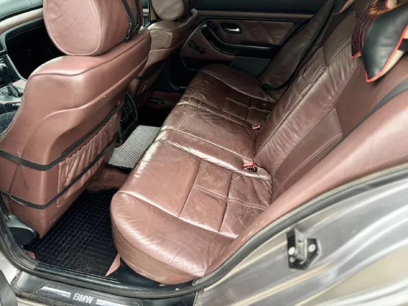 Bmw e 39 1998г 2.5 акпп в хорошем состоянии двигатель и акпп контрактные работают идеально по ходовой все в порядке люк рабочий не течет, по электрике все исправно, комплектация individual документы в полном порядке! цена 450т +79497309912 - фотография - 10