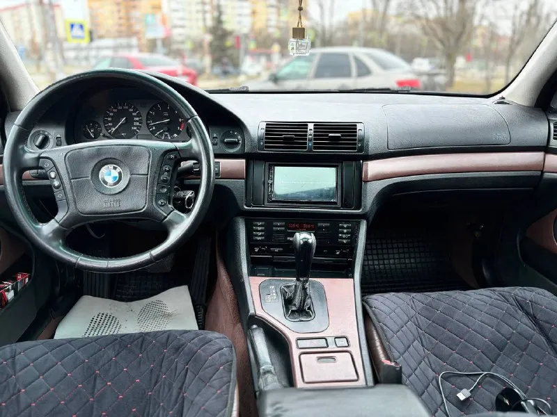 Bmw e 39 1998г 2.5 акпп в хорошем состоянии двигатель и акпп контрактные работают идеально по ходовой все в порядке люк рабочий не течет, по электрике все исправно, комплектация individual документы в полном порядке! цена 450т +79497309912 - фотография - 9