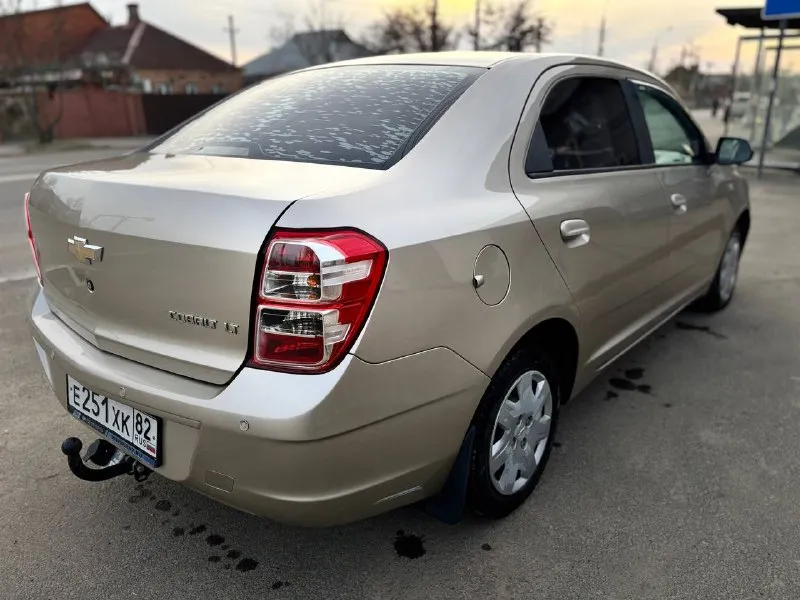 Шевроле кобальт 2013г 1.5 акпп автомат aisin двигатель, ходовая, акпп в отличном состоянии, кузов и днище не гнилое не ржавое! есть косметические окрасы без серьезных дтп выглядит очень хорошо для 2013г. комплектация кондиционер эл стеклоподъемники гидро усилитель руля подогрев сидений магнитола с блютуз сигнализация с автоподзаводом 2 ключа резина зима лето! фаркоп! г. мариуполь цена 630т +79497309912 документы в полном порядке - фотография - 4