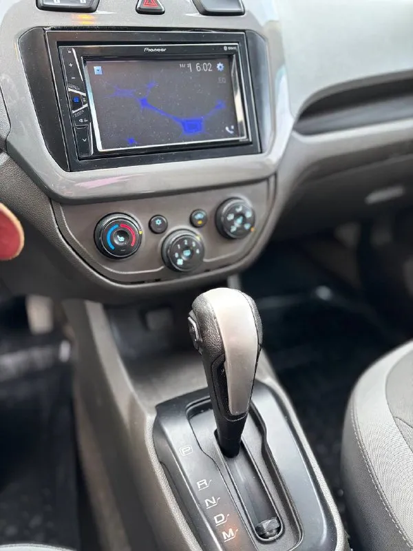 Шевроле кобальт 2013г 1.5 акпп автомат aisin двигатель, ходовая, акпп в отличном состоянии, кузов и днище не гнилое не ржавое! есть косметические окрасы без серьезных дтп выглядит очень хорошо для 2013г. комплектация кондиционер эл стеклоподъемники гидро усилитель руля подогрев сидений магнитола с блютуз сигнализация с автоподзаводом 2 ключа резина зима лето! фаркоп! г. мариуполь цена 630т +79497309912 документы в полном порядке - фотография - 7