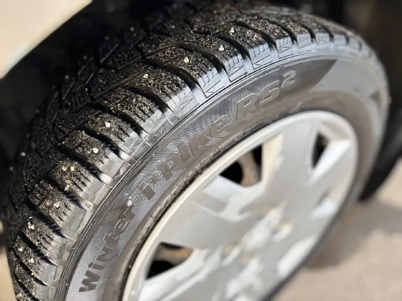 Шевроле кобальт 2013г 1.5 акпп автомат aisin двигатель, ходовая, акпп в отличном состоянии, кузов и днище не гнилое не ржавое! есть косметические окрасы без серьезных дтп выглядит очень хорошо для 2013г. комплектация кондиционер эл стеклоподъемники гидро усилитель руля подогрев сидений магнитола с блютуз сигнализация с автоподзаводом 2 ключа резина зима лето! фаркоп! г. мариуполь цена 630т +79497309912 документы в полном порядке - фотография - 9