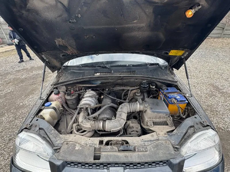 Продам chevrolet нива 2006 год андроид магнитола с карплей и сабом проекция спидометра на лобовое стекло сигнализация центральный замок на зимней резине в идеальном состоянии на красивых легкосплавных дисках по технике в хорошем состоянии довезет куда угодно без проблем запуститься в любой мороз выстоит в пробке в любую жару пробег на одометре 300000 км масло не жрет делался год назад коробка все передачи без хруста и вылетов раздатка работает как нужно салон чистый ухоженный по кузову нужно заниматься машина не новая от машины не избавляюсь, звоните пишите приезжайте смотрите цена 520₽ торг +79495752472 📲 tg: vados 📞 звоните: +7(949)5752472 - фотография - 8