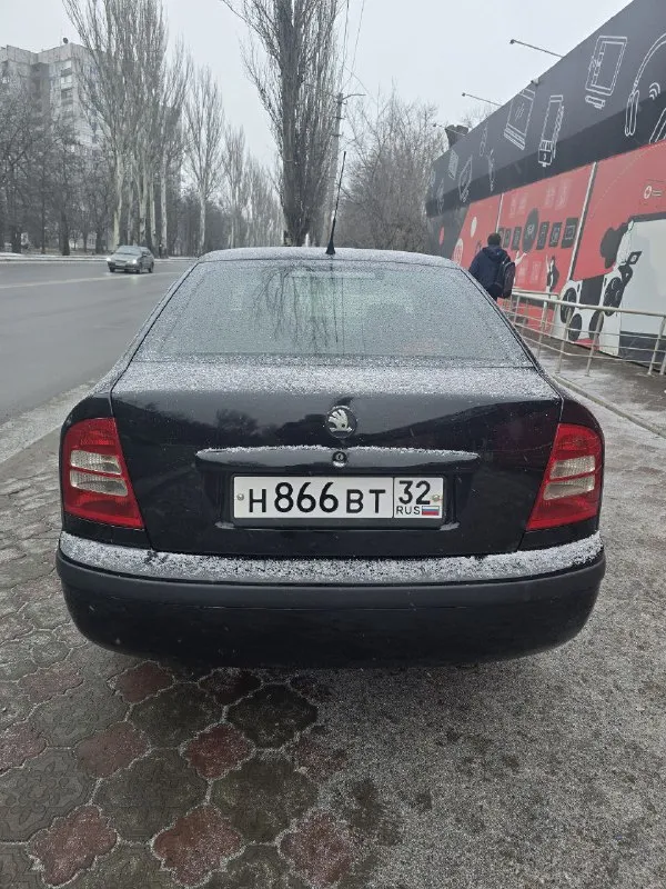 Марка автомобиля: skoda octavia tour год выпуска: 2004 пробег: 390000 км объем двигателя: 1.6 описание: продам skoda октавию тур почти в отличном состоянии (для своих лет очень хорошо сохранилась) год 2004 1.6 4 эсп, подогрев сидений и зеркал по кузову без жести, окрасы только косметика и устранение ваговских болячек. колёса огонь, салон не затёрт, ходовка сбитая, мотор и коробка на ура. руль перешит, кондёр заправлен, поменяны свечи и провода. торг на месте. цена: 495000 номер телефона: +79496419331 город: донецк продавец: игорь предложить пост | мы в вк | реклама 📞 звоните: +7(949)6419331 - фотография - 2