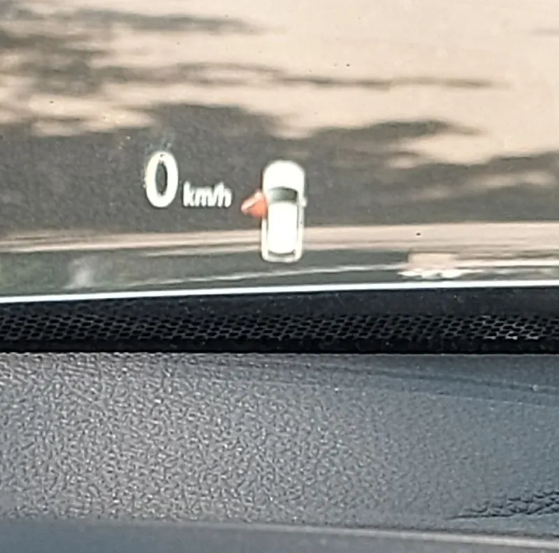 Mitsubishi eclipse cross 2019 года. ✅японская сборка. ✅в рф одна владелица 2,5 года. ✅полный привод. 1,5 турбо. ✅комплектация sel. кожаный салон, климат контроль, слепые зоны, камера 360, проекция на стекло и т. д. ✅пробег на сейчас 78 т. км. ✅цена 2 180 т. руб. донецк. т. +7949-424-81-66 - фотография - 6