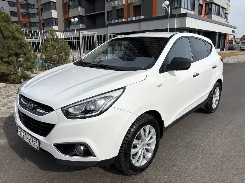 Hyundai ix 35 2014 полный привод куплен в салоне в 2015 году автомобиль полностью в заводском окрасе... - фотография