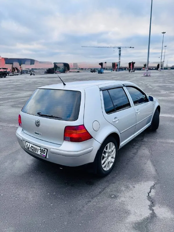 💶 цена: 600000 разумные торги 📮 город: донецк 🚘 марка / модель: volkswagen golf 4 📅 год выпуска:2001 📊 пробег: 324000 ⛽️ двигатель : 1,6 16v бензин\ газ 🔧 тип кпп: механика 👨‍⚖ владельцев в птс: 1 📝 описание: стеклоподъемники, кондиционер. кузов в хорошем состоянии. машина на ходу каждый день. новый аккумулятор, хорошее гбо, 2 комплекта резины ( новая ) зима/лето, хорошая музыка + сабик. отдам все доп запчасти ☎ контактный телефон: +7 (949) 405-02-23 📞 звоните: +7(949)4050223 - фотография - 2