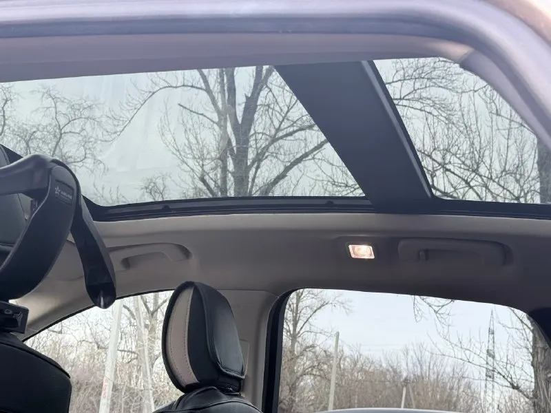 Автор: ford escape год 2020 1.5 181л. с привод полный пробег 69500 т. к комплектация хорошая. адаптивный круиз. датчики мертвых зон. помощь при спуски. предупреждение столкновение. машина русифицирована все на русском языке. навигатор все страницы снг. андройд авто и apple carplay по блутусу никаких шнуров. цена 2 🍋 торг есть у машины. +79493043232.. !!!наш телеграм канал [ бесплатное размещение за репост!!! правила сообщества [ мы в мах [ [ 📞 звоните: +7(949)3043232 - фотография - 7