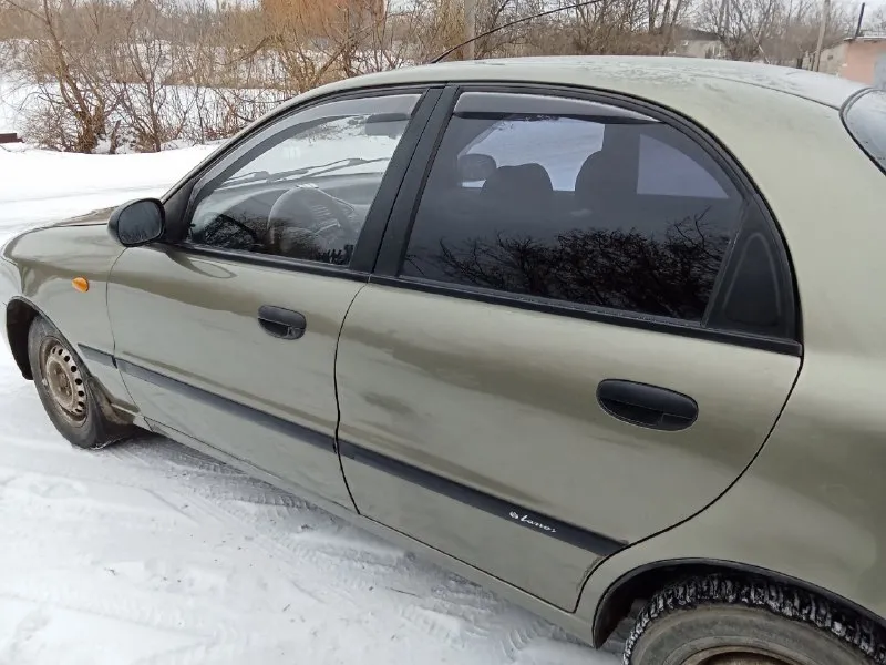 Продам ланос 2007 год 1.5 поляк пробег 62. т. реальный. я хозяин. авто обслужен масла грм тосол всё нормально. коробка кузов автомобиля ходовая без проблем. есть гур два стекло подъёмника. два комплекта резины. электрика вся рабочая. музыка. машина обработана обесшумлена. гаражное хранение. брянка звоните 79591542881 📞 звоните: +7(959)1542881 - фотография - 4