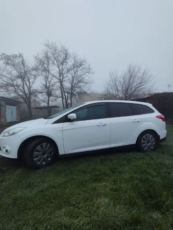 Продам ford фокус 3. объем 1.6 бензин. год выпуска 2012. пробег 220тыс. цена 730тыс. машина в хорошем состоянии сел и поехал расходники все заменены. по документам вопросов нет переоформление без проблем. осмотр пгт. володарское. +79497086409 или телеграмм. если обмен то с вашей доплатой. 📲 tg: александр 📞 звоните: +7(949)7086409 - фотография - 6