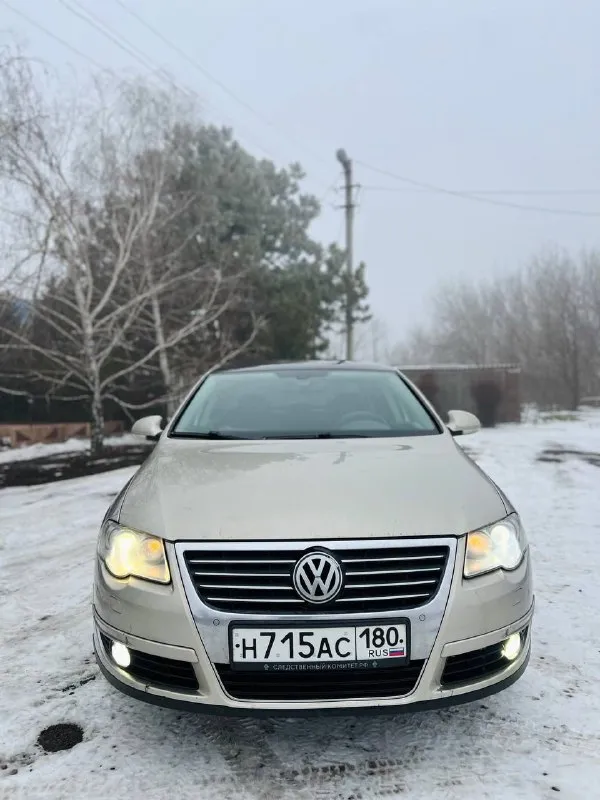 Volkswagen passat b6 год выпуска: 2008 : 1.8 tsi коробка : классический автомат не dsg технически автомобиль в исправном состоянии. установлен абсолютно новый двс без пробега. ходовая часть автомобиля перебрана, заменены все жидкости. комплектация: адаптивный свет, круиз контроль, датчик дождя, подогрев сидений, климат контроль, электро регулировка сидений и зеркал, auto-hold. цена: 720.000₽ возможна продажа в кредит по двум документам 💵 г. шахтерск +79493230053 📲 tg: виталий 📞 звоните: +7(949)3230053 - фотография - 1