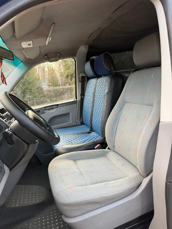 Продам volkswagen t5 1.9 tdi 2007 год 1 владелец за всю жизнь, пассажир 7+1 мест по кузову авто в очень достойном состоянии, двигатель без нареканий, коробка 5ст переключается легко, ничего не хрустит и не выбивает, по электрике все работает, пробег автомобиля 281 000км, заводская рабочая webasto, abs, asc, led фары, свет отличный, ходовка перебранная, все без нареканий, категория b, стоит отличная зимняя резина, авто в очень достойном состоянии, по запросу пришлю видео работы двс и обзор по кругу 🔄 по документам любое переоформление ✅ цена 1 100 000 рублей торг минимальный!) макеевка, звоните +79495570537 феникс либо +79920409993 теле2 📞 🇷🇺 звоните: +79495570537 - фотография - 9