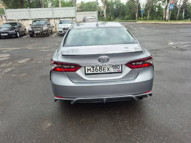 Продам камри2.5se,2021года,72000км родного пробега, машина в керамике в хорошем состоянии, все расходники заменены, контроль удержания в полосе, автоматическое торможение при сближении, мультируль,2комплекта резины, машина в донецке, цена 3100000р. +79495089339,на обмен только кроссовер, официальное переоформление в 20числах апреля 2026года. звоните все подробно расскажу - фотография - 7