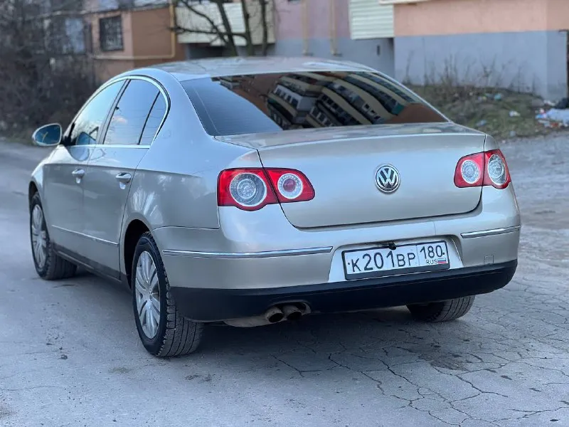 Продам автомобиль, volkswagen passat b6, 2.0 tdi, 2008 год, автомобиль в отличном состоянии, полностью обслужен, двигатель коробка в идеале, турбина работает хорошо, по ходовой части без нареканий, автомобиль вложений не требует, хорошая комплектация, новая резина, качественная музыка, с документами полный порядок, пробег 260 тыс. км. г. мариуполь. цена 695 000 руб торг, рассмотрю обмен. +79490908280 - фотография - 6