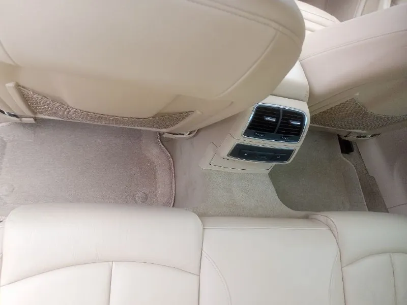 Цена:1.700.000р торг!! 📮 город: макеевка 🚘 марка / модель: audi a6 premium plus 📅 год выпуска:2012 📊 пробег:198.000 км ⛽ двигатель (тип, объем, ):бензин 2.0 🔧 тип кпп:автомат 📝 описание:. очень хорошая комплектация. полностью обслужена. один владелец, на автомобиле ездила девушка!! пригонялась 5 лет назад. новая зимняя резина. переоформление без проблем. ☎ контактный телефон +79497512735 никита 📞 звоните: +7(949)7512735 - фотография - 4