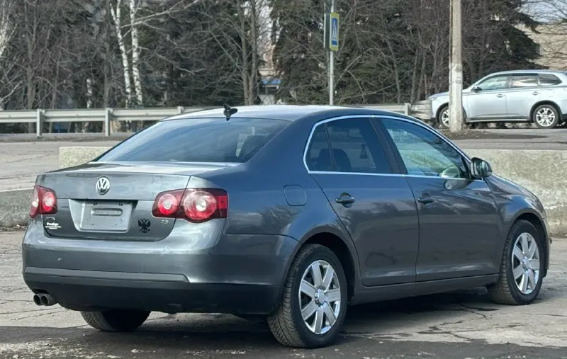 ‼️продам‼️ volkswagen jetta год:2009 мотор:2.5 коробка:автомат (aisin) привод:передний возможна прод... - фотография