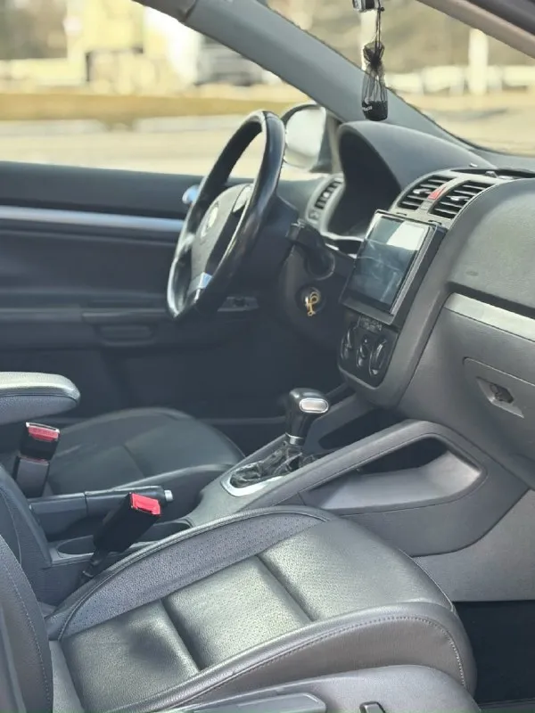 ‼️продам‼️ volkswagen jetta год:2009 мотор:2.5 коробка:автомат (aisin) привод:передний возможна продажа в кредит или обмен на ваше авто мишина в достойном состоянии, ничего делать не нужно, сел и поехал. по технике все работает, 180 учет, доки все чистые, автотека зеленая. не гнилая, все целое комплектация: кондиционер, мультимедиа с навигацией, так же bluetooth, камера заднего вида, датчик дождя, датчик света, круиз контроль. коробка переключает четко, без пинков цена:650.00 возможен обмен тел +79790040080 телеграмм +79495130731 📞 звоните: +7(949)5130731 - фотография - 7