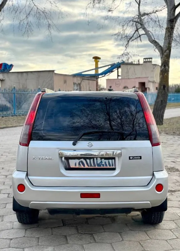💪 nissan x-trail 💰цена: 850 000р 🏢город: мариуполь 📅год выпуска: 2005 🧾пробег: 183 596км. ⚙️двигатель: 2.0 ⛽топливо: бензин ⚙️кпп: автомат 4х4 📞 телефон: +7-949-727-41-51 +7-949-551-91-52 +7-989-263-55-56 💾 описание: ✅ настоящий японский джип с полным приводом. крепкий кузов без дефектов, коррозии и дтп, преимущественно в родной краске. ✅ надежный цепной двигатель в паре с классическим гидротрансформаторным автоматом и подключаемым полным приводом не имеет заводских недостатков, надежный и не прихотливый. ❄️/🔥 климатконтроль работает отлично, открывающаяся панорама, электро-зеркала с подогревом, полный электропакет, гур, abs, центральный замок, android магнитола с bluetooth и камерой заднего вида, литые диски на новой зимней резине. улица шевченко 269 ➕автомобиль с пройденным техническим осмотром и готов к переоформлению. 🏦 возможна продажа в кредит по двум документам. - фотография - 5