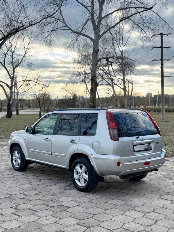 💪 nissan x-trail 💰цена: 850 000р 🏢город: мариуполь 📅год выпуска: 2005 🧾пробег: 183 596км. ⚙️двигатель: 2.0 ⛽топливо: бензин ⚙️кпп: автомат 4х4 📞 телефон: +7-949-727-41-51 +7-949-551-91-52 +7-989-263-55-56 💾 описание: ✅ настоящий японский джип с полным приводом. крепкий кузов без дефектов, коррозии и дтп, преимущественно в родной краске. ✅ надежный цепной двигатель в паре с классическим гидротрансформаторным автоматом и подключаемым полным приводом не имеет заводских недостатков, надежный и не прихотливый. ❄️/🔥 климатконтроль работает отлично, открывающаяся панорама, электро-зеркала с подогревом, полный электропакет, гур, abs, центральный замок, android магнитола с bluetooth и камерой заднего вида, литые диски на новой зимней резине. улица шевченко 269 ➕автомобиль с пройденным техническим осмотром и готов к переоформлению. 🏦 возможна продажа в кредит по двум документам. - фотография - 6