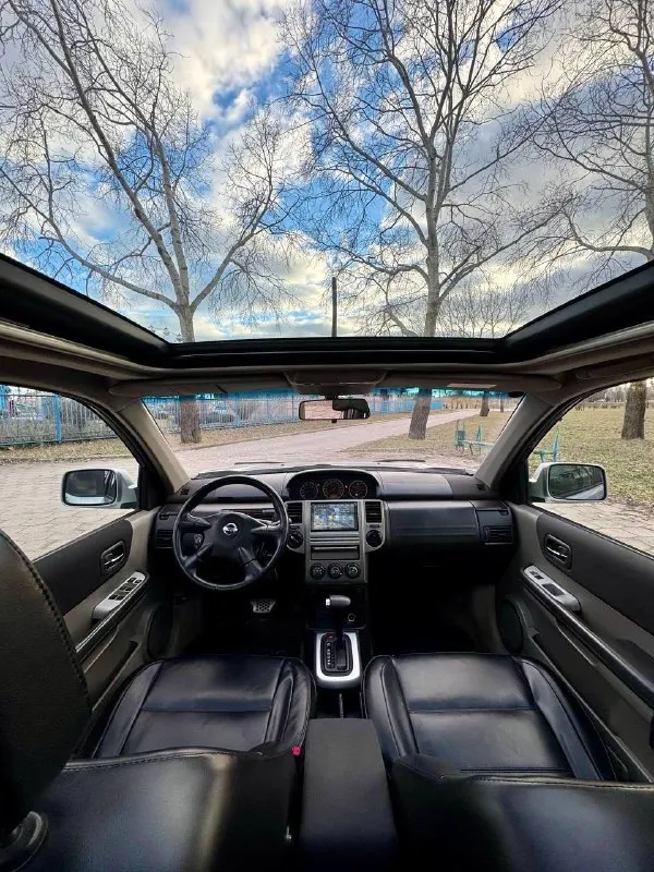 💪 nissan x-trail 💰цена: 850 000р 🏢город: мариуполь 📅год выпуска: 2005 🧾пробег: 183 596км. ⚙️двигатель: 2.0 ⛽топливо: бензин ⚙️кпп: автомат 4х4 📞 телефон: +7-949-727-41-51 +7-949-551-91-52 +7-989-263-55-56 💾 описание: ✅ настоящий японский джип с полным приводом. крепкий кузов без дефектов, коррозии и дтп, преимущественно в родной краске. ✅ надежный цепной двигатель в паре с классическим гидротрансформаторным автоматом и подключаемым полным приводом не имеет заводских недостатков, надежный и не прихотливый. ❄️/🔥 климатконтроль работает отлично, открывающаяся панорама, электро-зеркала с подогревом, полный электропакет, гур, abs, центральный замок, android магнитола с bluetooth и камерой заднего вида, литые диски на новой зимней резине. улица шевченко 269 ➕автомобиль с пройденным техническим осмотром и готов к переоформлению. 🏦 возможна продажа в кредит по двум документам. - фотография - 8