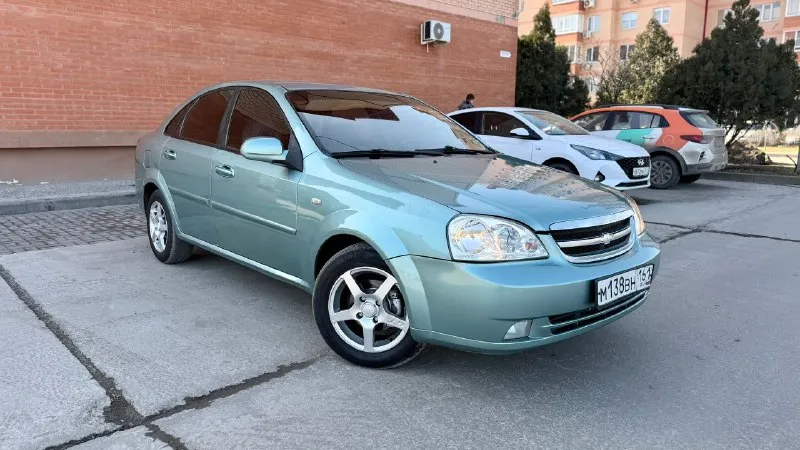 Цена: 510.000₽. торг продаю chevrolet lacetti по документам авто чистая, любое оформление, тех-осмотр пройден, автомобиль в отличном состоянии, пробег родной, автотека зеленая, кузов весь ровный, без дтп, без гнили и ржавчины, пороги и дно в идеальном состоянии. по технической части автомобиль полностью обслужен, двигатель работает тихо, масло не ест от слова совсем, коробка работает идеально, ходовая полностью обслужена, комплектация: кондиционер, стеклоподъемники, электрозеркала с подогревом, штатная сигнализация, мультируль, abs, магнитола pioneer, отличная летняя резина на литье. звоните в любое время. возможен обмен, с вашей доплатой. двигатель: 1.6.бензин. год: 2009. пробег: 220 к. коробка: механика 5 ст. г харцызск-макеевка. тел +79490402844 николай 📞 звоните: +7(949)0402844 - фотография - 3