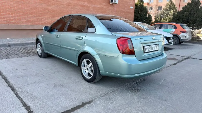 Цена: 510.000₽. торг продаю chevrolet lacetti по документам авто чистая, любое оформление, тех-осмотр пройден, автомобиль в отличном состоянии, пробег родной, автотека зеленая, кузов весь ровный, без дтп, без гнили и ржавчины, пороги и дно в идеальном состоянии. по технической части автомобиль полностью обслужен, двигатель работает тихо, масло не ест от слова совсем, коробка работает идеально, ходовая полностью обслужена, комплектация: кондиционер, стеклоподъемники, электрозеркала с подогревом, штатная сигнализация, мультируль, abs, магнитола pioneer, отличная летняя резина на литье. звоните в любое время. возможен обмен, с вашей доплатой. двигатель: 1.6.бензин. год: 2009. пробег: 220 к. коробка: механика 5 ст. г харцызск-макеевка. тел +79490402844 николай 📞 звоните: +7(949)0402844 - фотография - 4