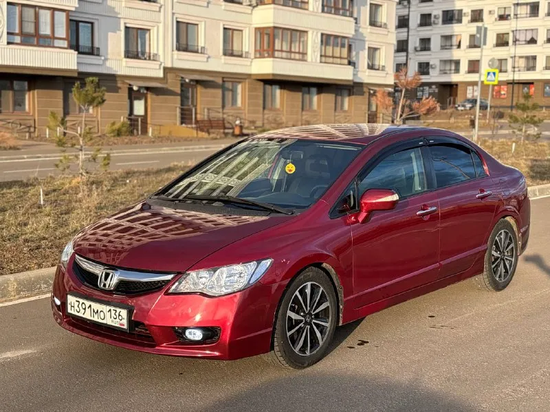 Honda civic 1.8 at executive 2009 год автомат автомобиль в прекрасном состоянии! технически без замечаний кузов ровный красивый, не гнилой без рыжиков вмятин и царапин! мотор работает мягко масло не расходует коробка переключает мягко лепестки работают! установлена качественная магнитола, задняя камера климат рабочий подогревы сидений установлены хорошие led верх низ автомобиль обслужен ! остальные вопросы по телефону: цена 780 000₽ +79496361868 - фотография - 3