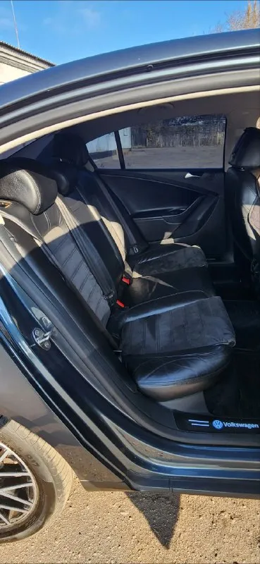 Цена 900000. город макеевка. volkswagen passat b6. год 2010. пробег 232075. двигатель 1.8 tsi. аккп dsg 7 ст. тел+7(949)-361-87-81. +7(949)-333-90-46. - фотография - 3