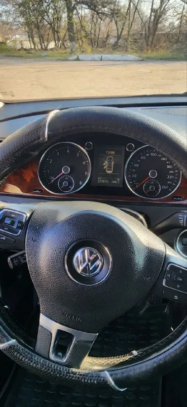 Цена 900000. город макеевка. volkswagen passat b6. год 2010. пробег 232075. двигатель 1.8 tsi. аккп dsg 7 ст. тел+7(949)-361-87-81. +7(949)-333-90-46. - фотография - 7