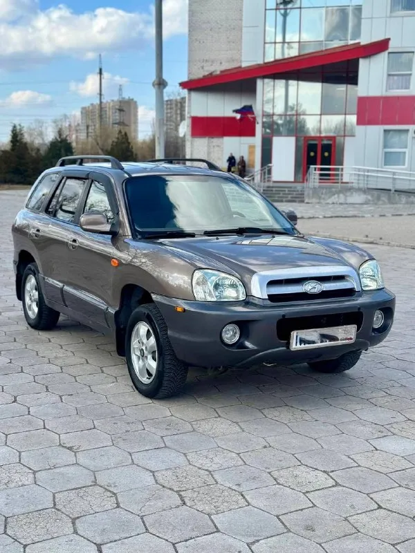 🏔️ hyundai santa-fe 💰цена: 720 000р 🏢город: мариуполь 📅год выпуска: 2005 🧾пробег: 225 526 км. ⚙️двигатель: 2.4 ⛽топливо: бензин ⚙️кпп: механика 📞 телефон: +7-949-727-41-51 +7-949-551-91-52 +7-989-263-55-56 💾 описание: santa-fe - безусловный лидер среди внедорож. .. преимущественно родная краска, кузов без коррозии ✅ техническая часть на 5+ ✅ южная эксплуатация ✅ оригинальный пробег ✅ отличное состояние ✅ полный привод 4х4 двигатель работает отлично, мкпп без нареканий, ходовая сбитая. улица шевченко 2️⃣6️⃣9️⃣ ➕автомобиль с пройденным техническим осмотром и готов к переоформлению. 🏦 возможна продажа в кредит по двум документам. - фотография - 3