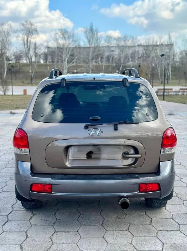 🏔️ hyundai santa-fe 💰цена: 720 000р 🏢город: мариуполь 📅год выпуска: 2005 🧾пробег: 225 526 км. ⚙️двигатель: 2.4 ⛽топливо: бензин ⚙️кпп: механика 📞 телефон: +7-949-727-41-51 +7-949-551-91-52 +7-989-263-55-56 💾 описание: santa-fe - безусловный лидер среди внедорож. .. преимущественно родная краска, кузов без коррозии ✅ техническая часть на 5+ ✅ южная эксплуатация ✅ оригинальный пробег ✅ отличное состояние ✅ полный привод 4х4 двигатель работает отлично, мкпп без нареканий, ходовая сбитая. улица шевченко 2️⃣6️⃣9️⃣ ➕автомобиль с пройденным техническим осмотром и готов к переоформлению. 🏦 возможна продажа в кредит по двум документам. - фотография - 5