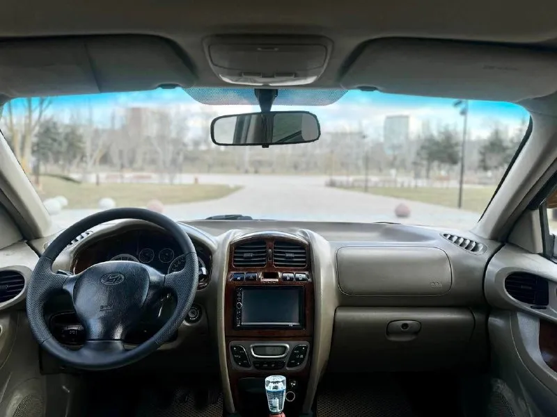 🏔️ hyundai santa-fe 💰цена: 720 000р 🏢город: мариуполь 📅год выпуска: 2005 🧾пробег: 225 526 км. ⚙️двигатель: 2.4 ⛽топливо: бензин ⚙️кпп: механика 📞 телефон: +7-949-727-41-51 +7-949-551-91-52 +7-989-263-55-56 💾 описание: santa-fe - безусловный лидер среди внедорож. .. преимущественно родная краска, кузов без коррозии ✅ техническая часть на 5+ ✅ южная эксплуатация ✅ оригинальный пробег ✅ отличное состояние ✅ полный привод 4х4 двигатель работает отлично, мкпп без нареканий, ходовая сбитая. улица шевченко 2️⃣6️⃣9️⃣ ➕автомобиль с пройденным техническим осмотром и готов к переоформлению. 🏦 возможна продажа в кредит по двум документам. - фотография - 8